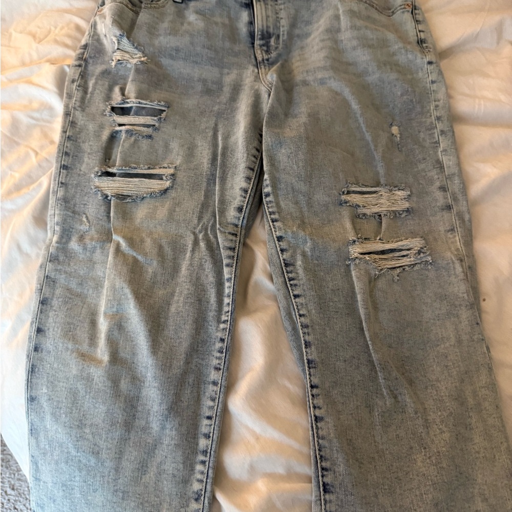 Light Wash Distressed Ripped Jeans - Light Blue